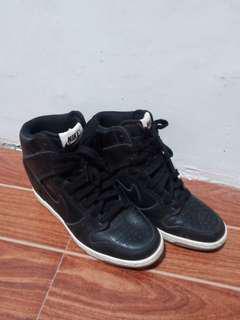 Nike Wedge, Nike Dunk Sky Hi