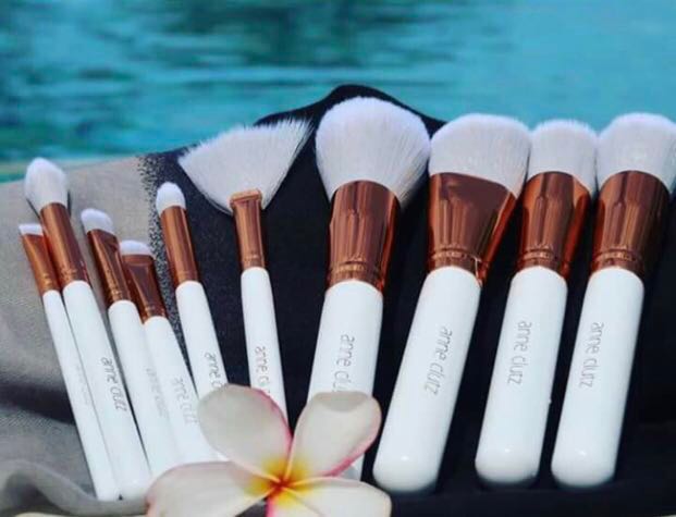 Anne clutz brushes, Health & Beauty, Makeup on Carousell