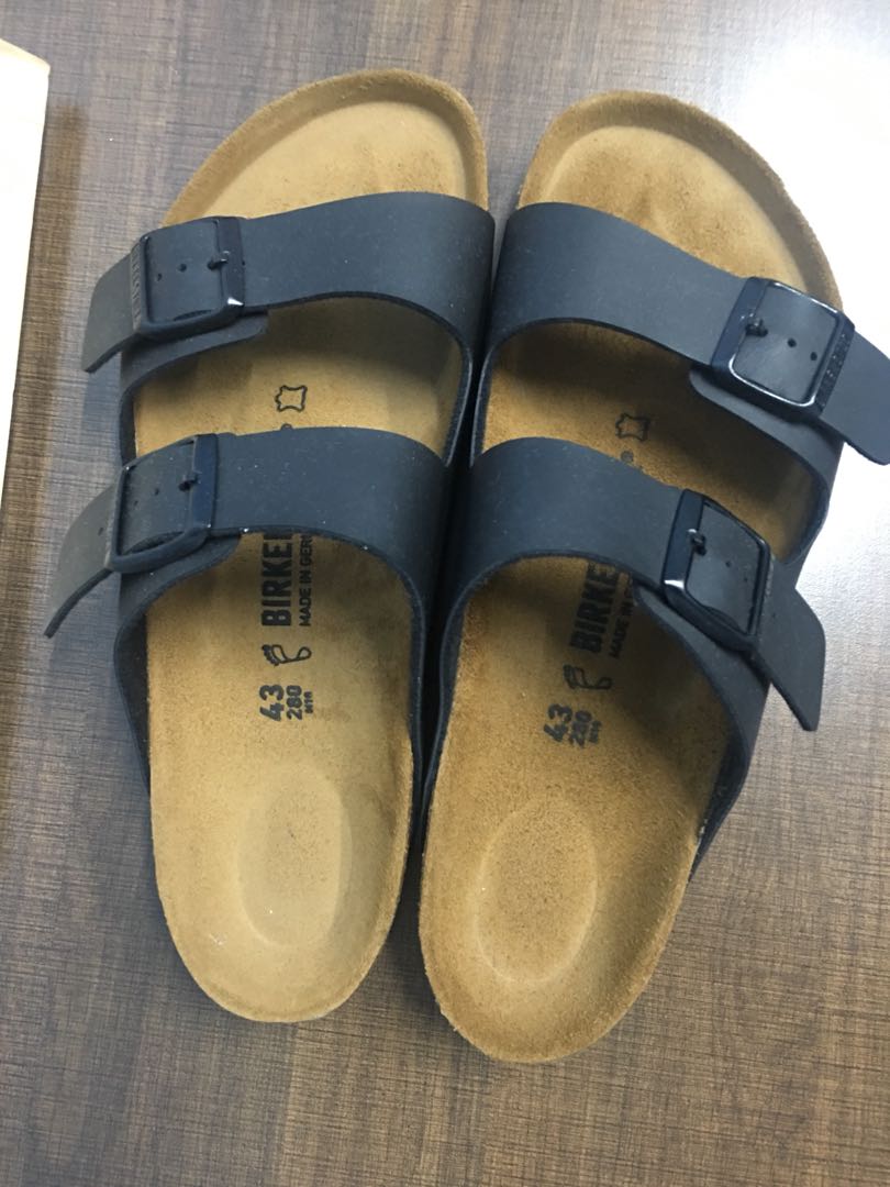 Birkenstocks, Men's Fashion, Footwear, Slippers & Slides On Carousell