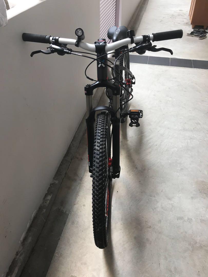 BTwin Rockrider 540 mountain bike. Size S. Wheel 27.5 Sports