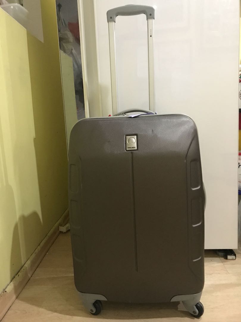 delsey 26 inch luggage