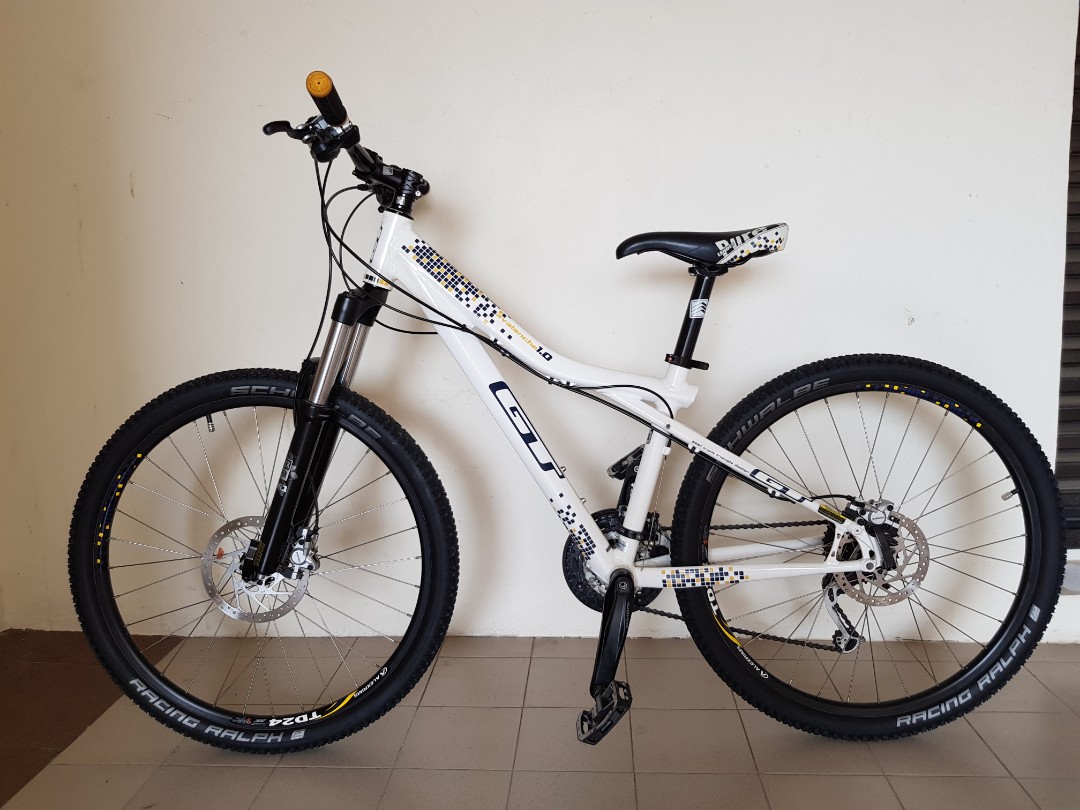 gt avalanche xs
