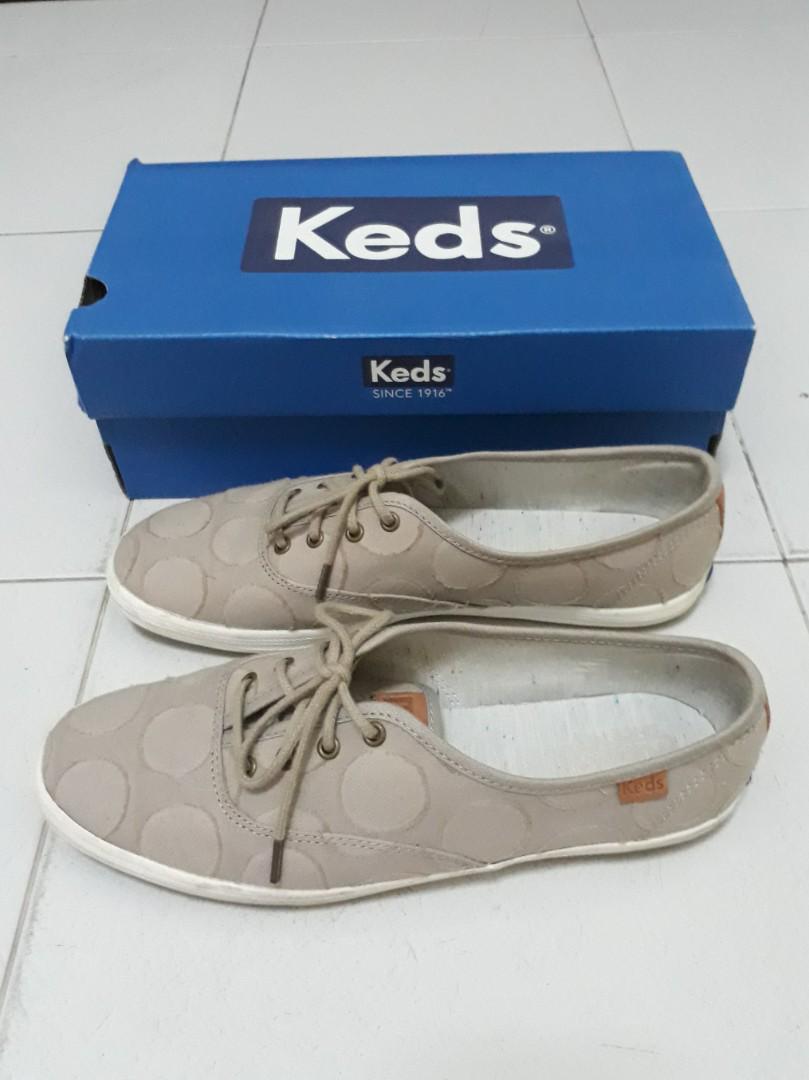 khaki keds
