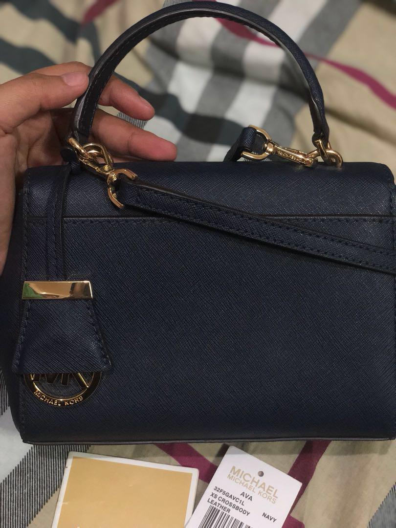 REVIEW: MICHAEL KORS AVA XS / WHAT FITS INSIDE ( ENGLISH ) 