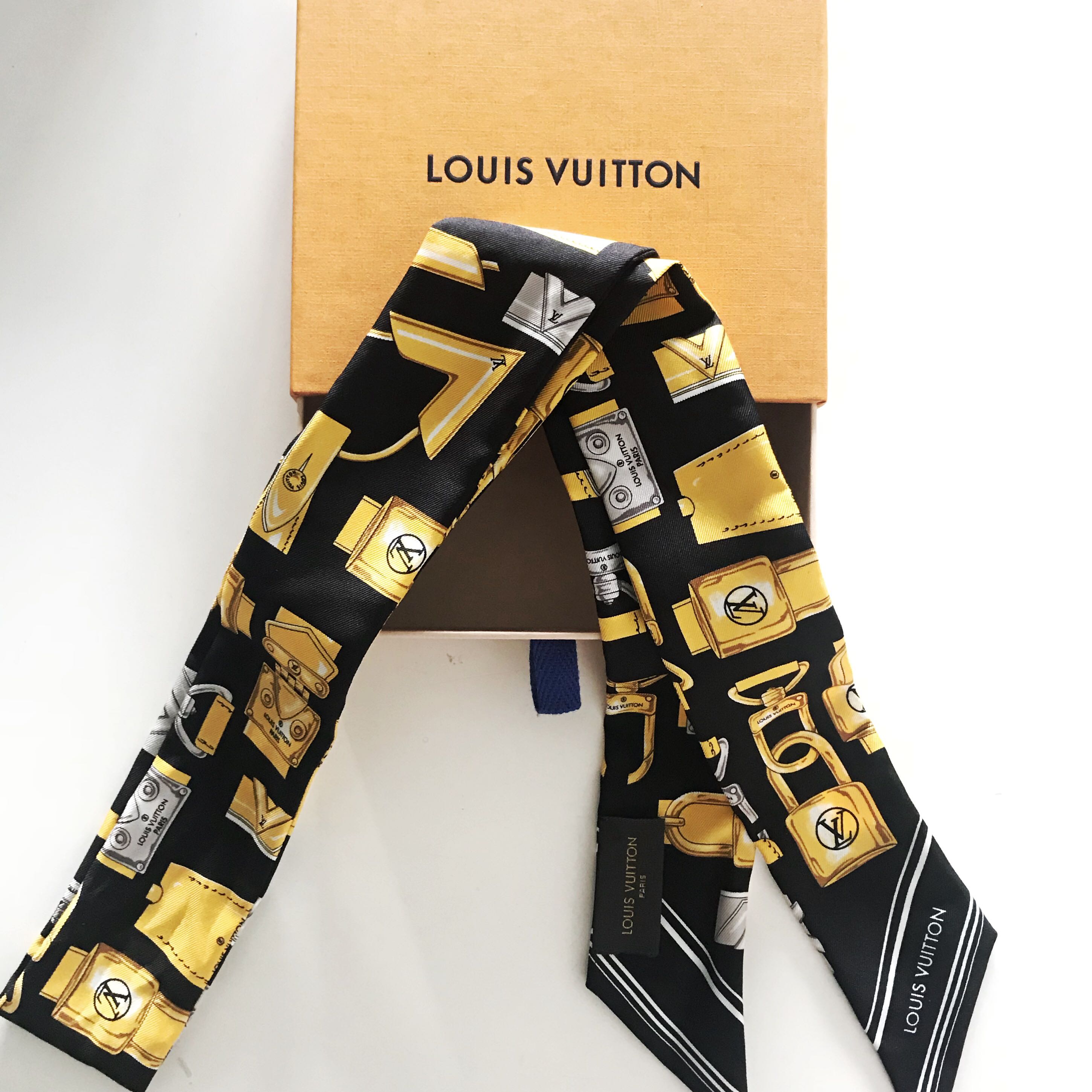 Louis Vuitton Confidential Bandeau Twilly bag scarf, Luxury, Accessories on  Carousell