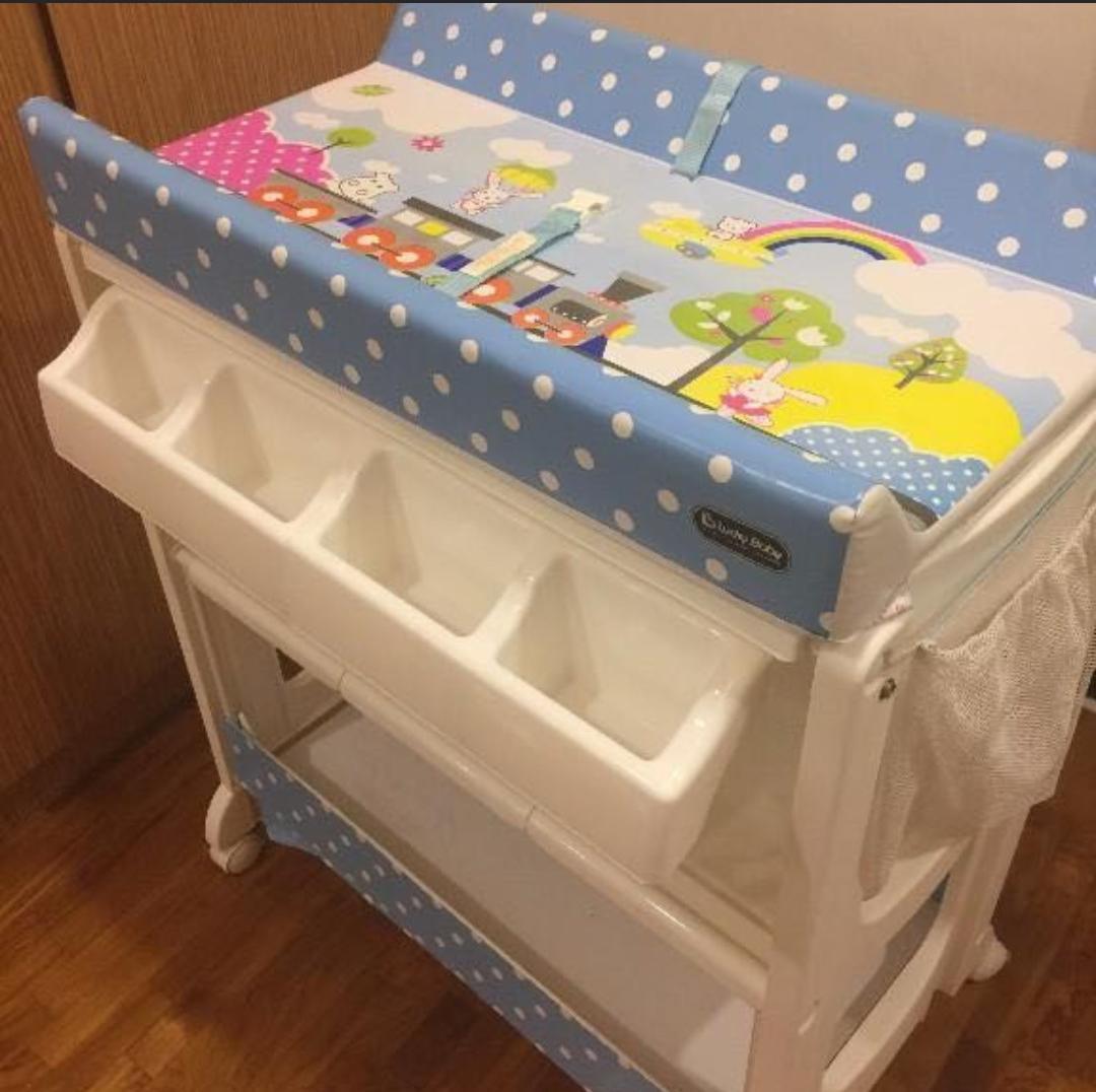baby loves changing table