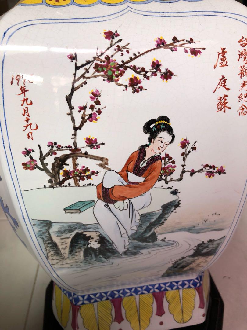 Ming Dynasty (replica) Chinese porcelain flower vase, Furniture & Home