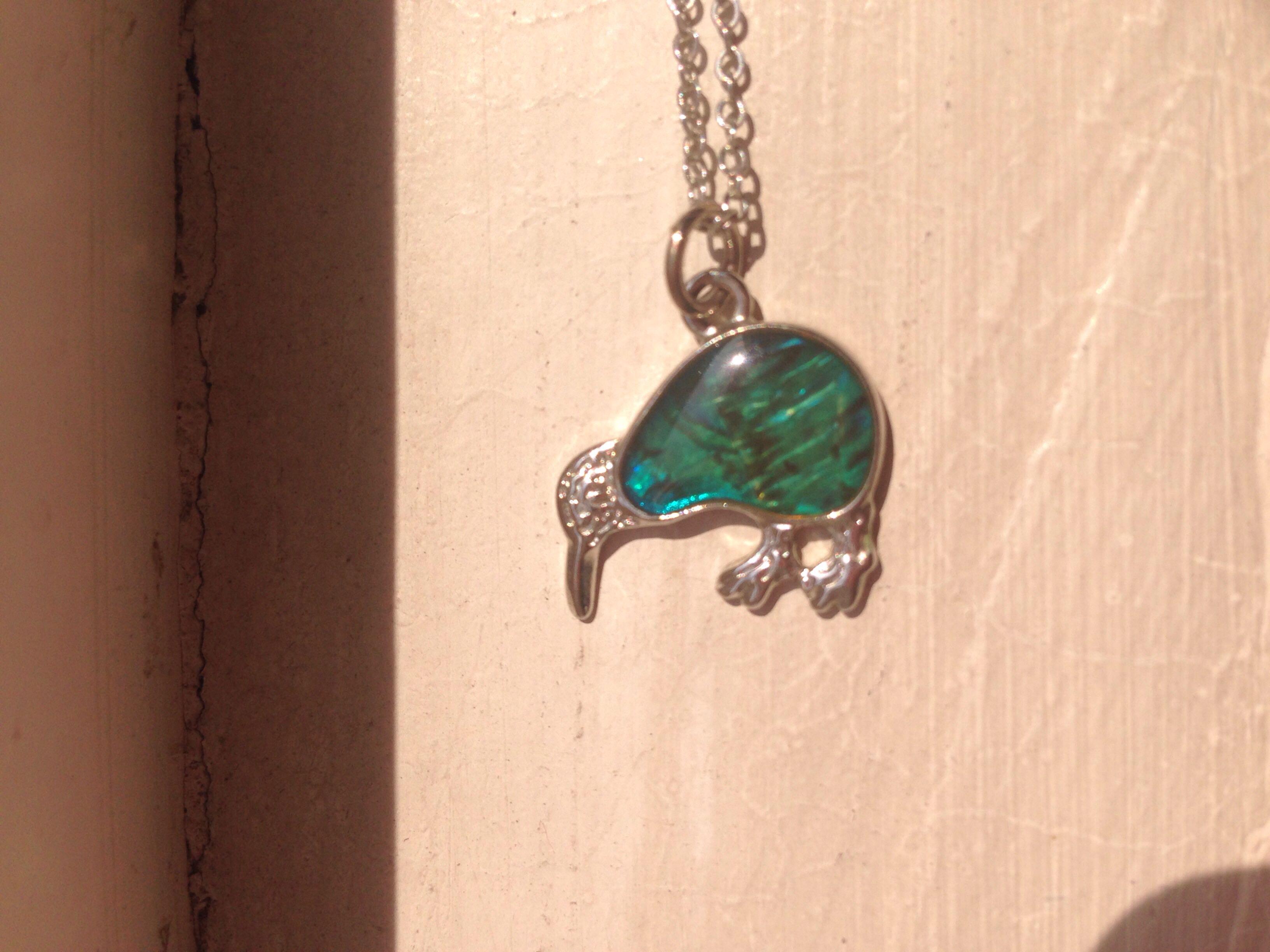 Kiwi jade necklace store