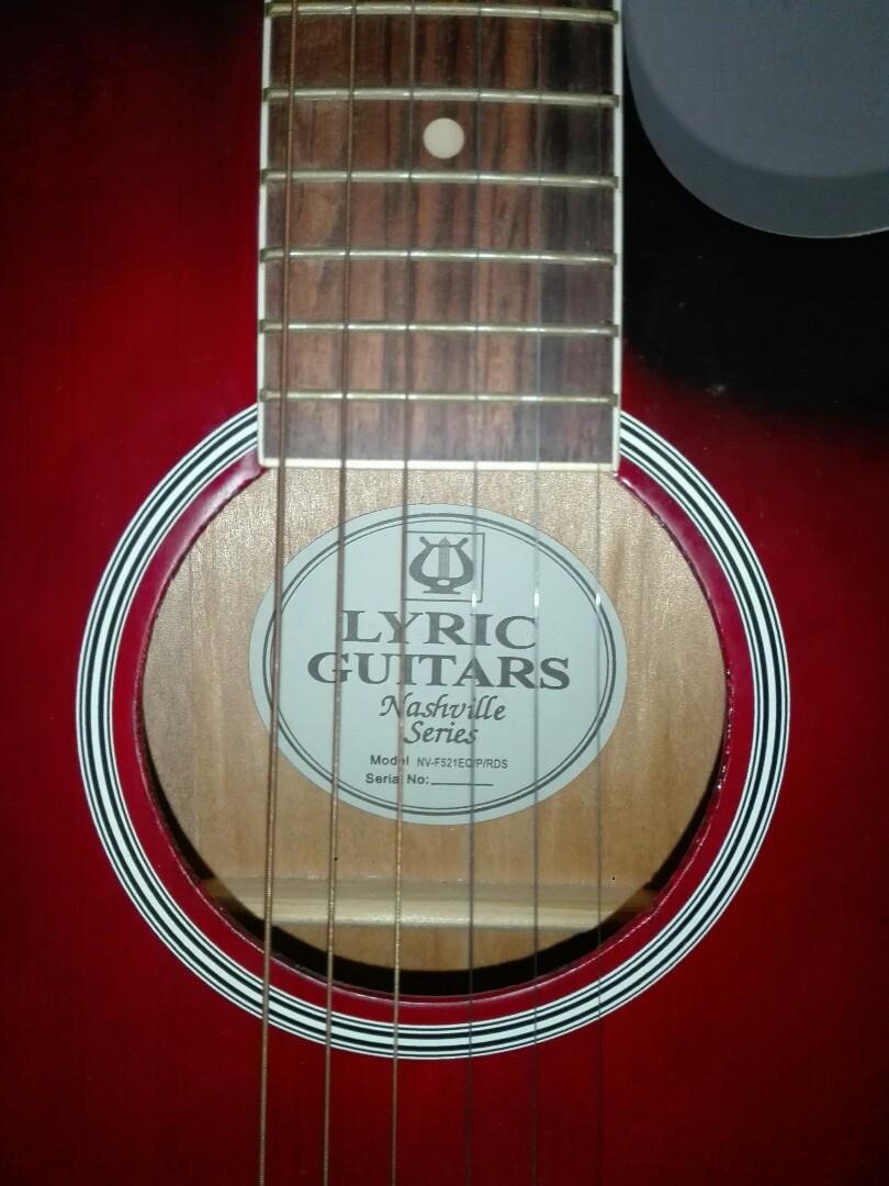 LYRIC GUITAR NASHVILLE SERIES w/ builtin tuner (Inclusion Guitar Bag