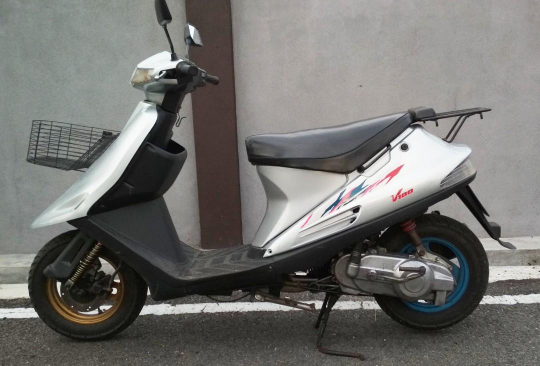 Suzuki 2 stroke scooter top