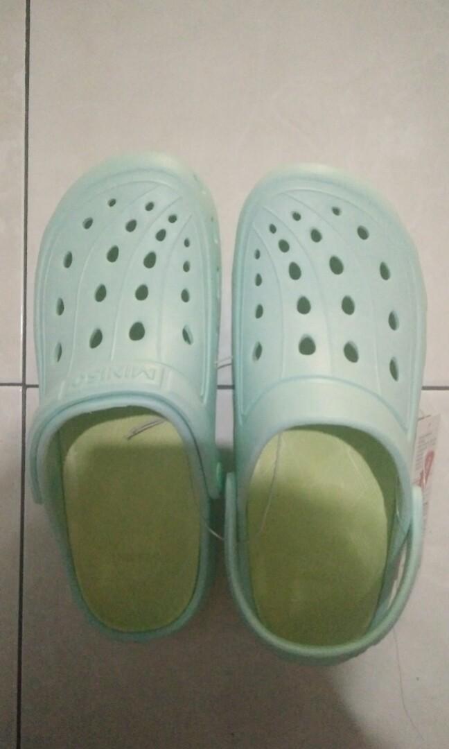 miniso crocs