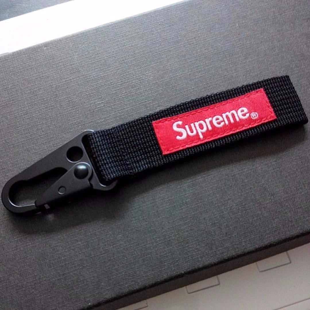 Supreme Clip Short Keychain Hang Tag Keyring