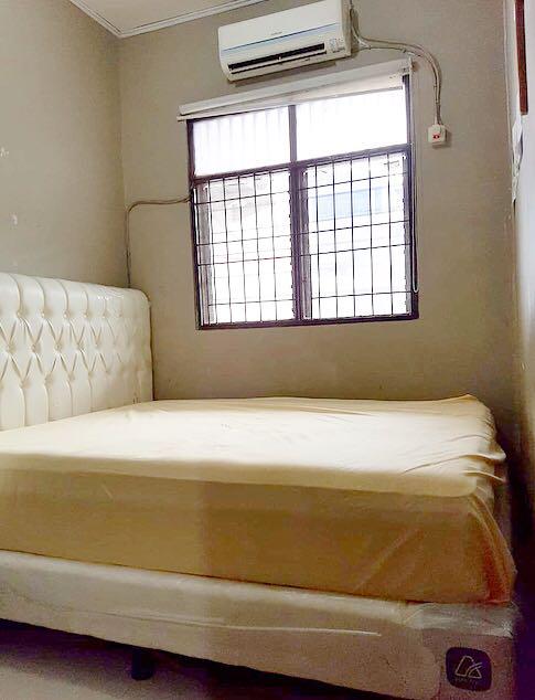 Tempat Tidur Airland King Size Warna Putih Perabotan Rumah Di Carousell Tempat Tidur Airland King Size Warna Putih Perabotan Rumah Di Carousell