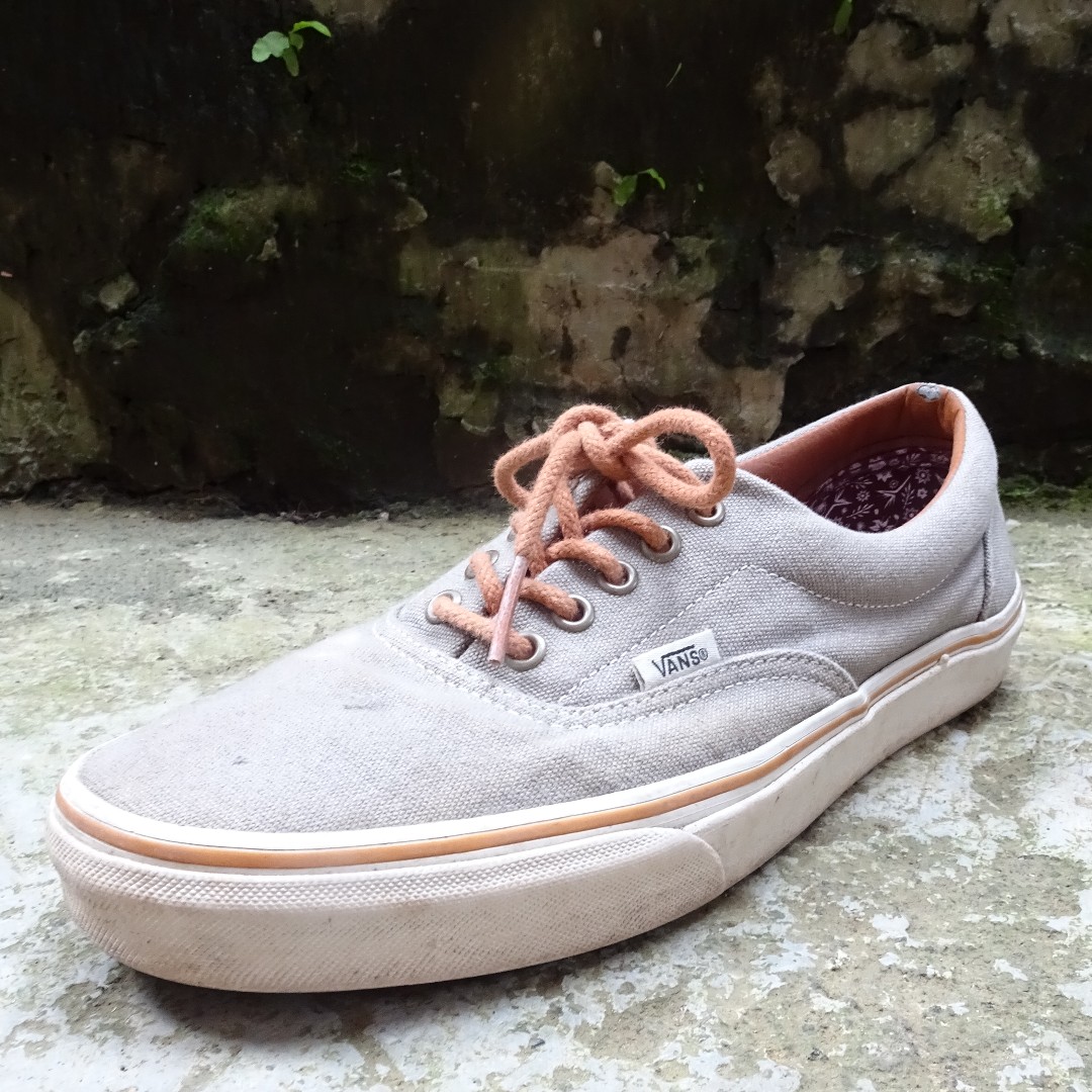 gray era vans