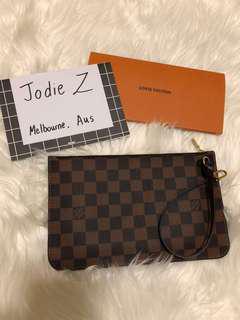 Authentic Louis Vuitton Neverfull MM Pouch in DE