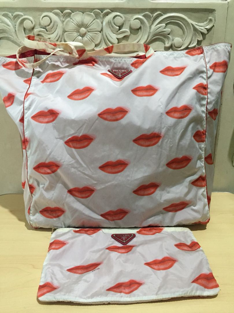 Prada 2025 lips bag