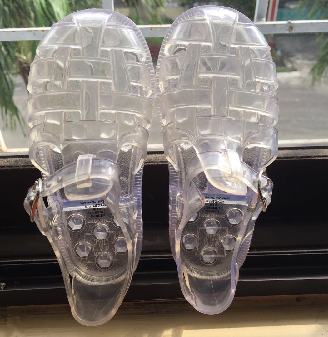 gap jelly shoes