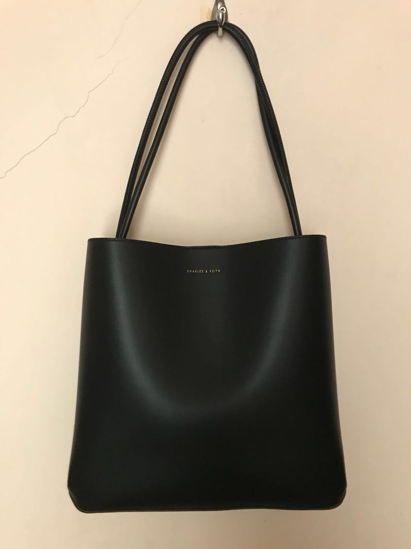 charles and keith black shoulder bag