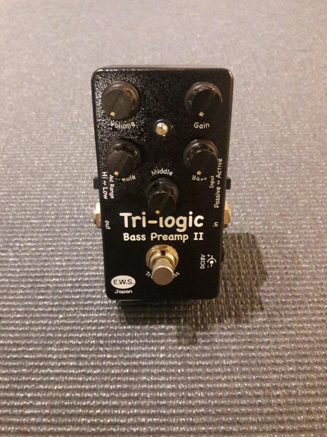 E.W.S. Japan Trilogic Bass Preamp II Effect Pedal, Hobbies & Toys