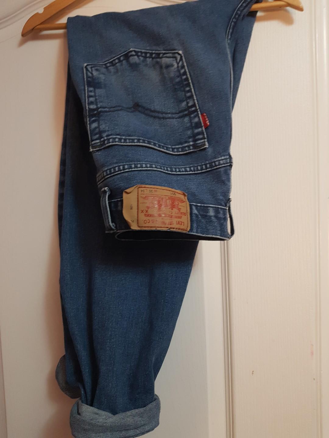 levi's medium wash
