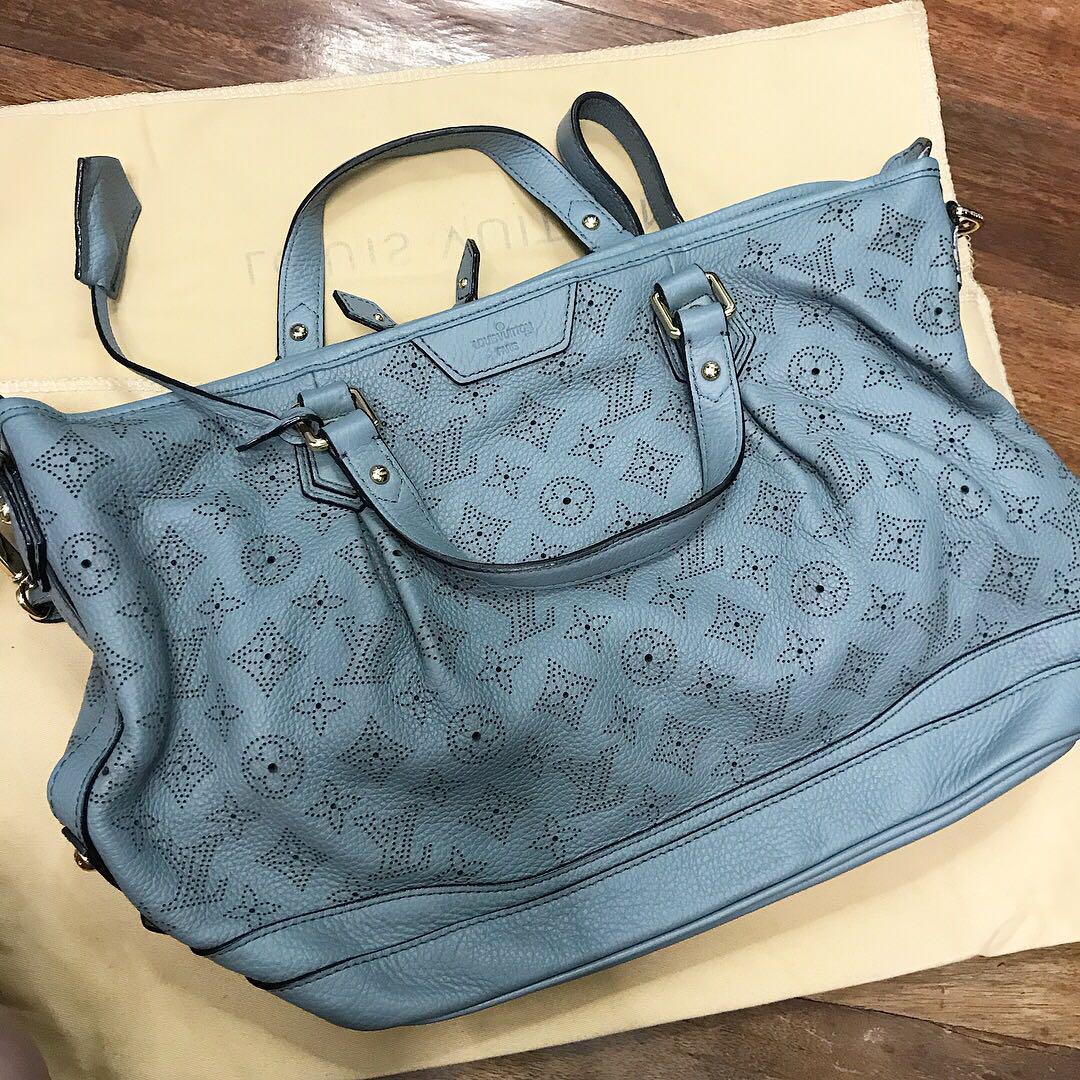 Louis Vuitton Ciel mahina leather stellar pm – Beccas Bags