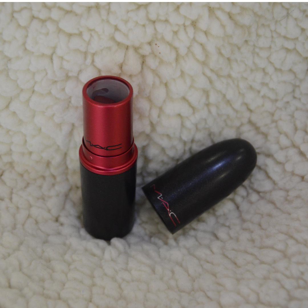 Mac Matte Viva Glam III Lipstick (Category: Makeup) located in Quezon City. Submitted by graciousgracemanahan (Listing ID 182606609, Image 3). Description: 90% Unused. Shade: Matte Viva Glam III.