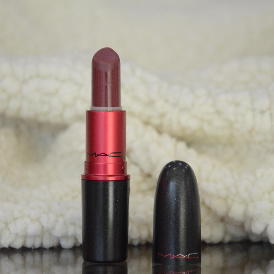 Mac Matte Viva Glam III Lipstick (Category: Makeup) located in Quezon City. Submitted by graciousgracemanahan (Listing ID 182606609, Image 1). Description: 90% Unused. Shade: Matte Viva Glam III.