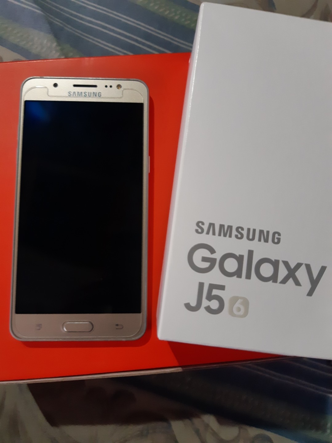 Samsung Galaxy J5 2016 on Carousell