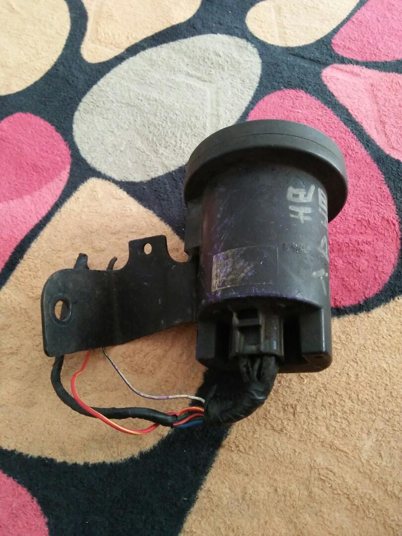Speaker Reverse (Category: Auto Accessories) located in Johor Bahru. Submitted by shawal4959 (Listing ID 182500570, Image 1). Description: Speaker reverse cakap jepon Condition halfcut.