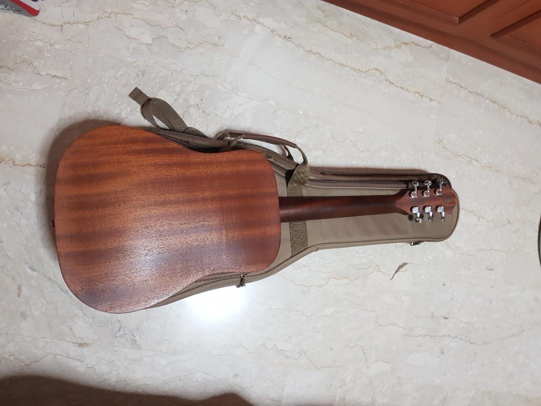 Vintage Taylor Baby, Hobbies & Toys, Music & Media, Musical Instruments