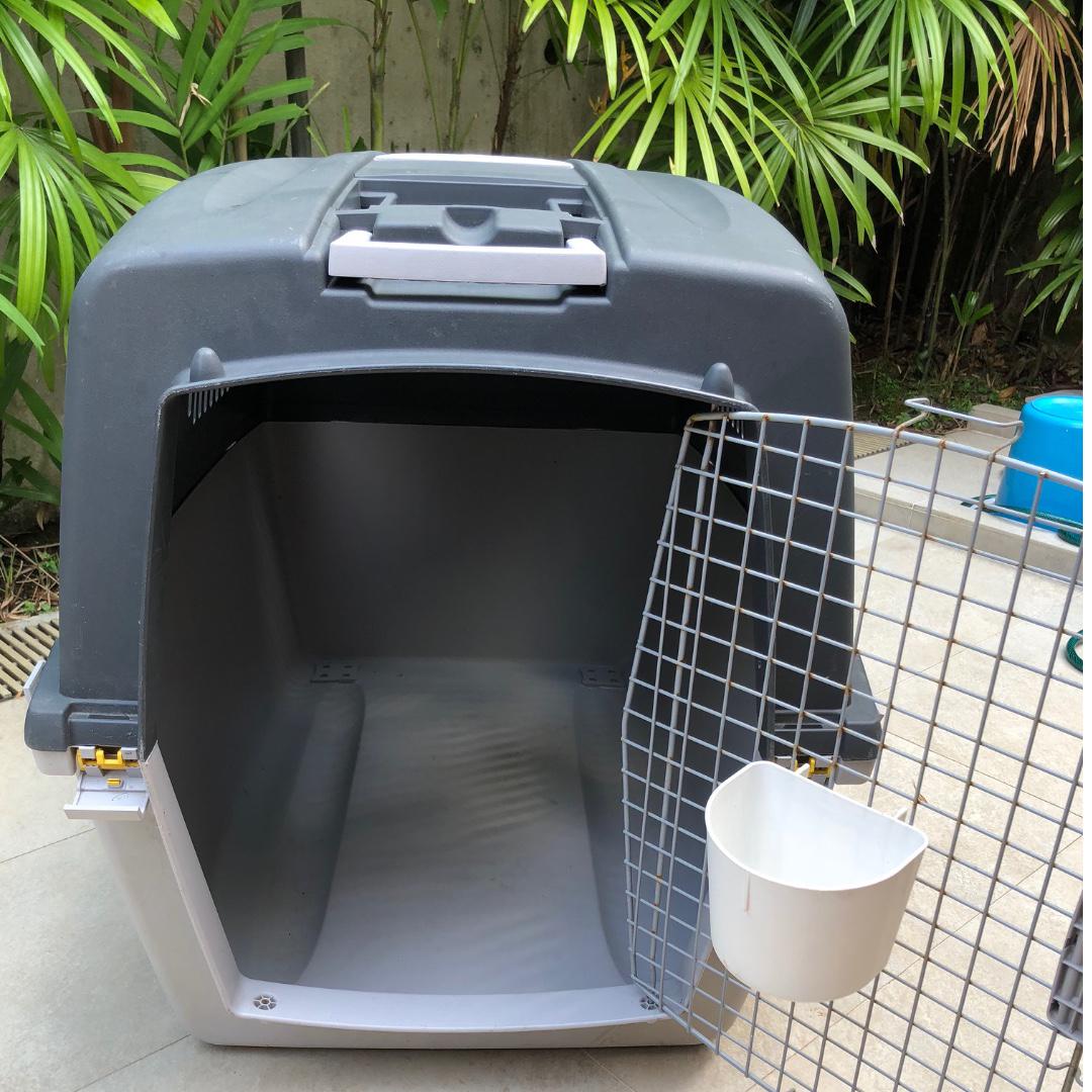 XL Dog Travel Crate, Pet Supplies, Homes & Other Pet Accessories on