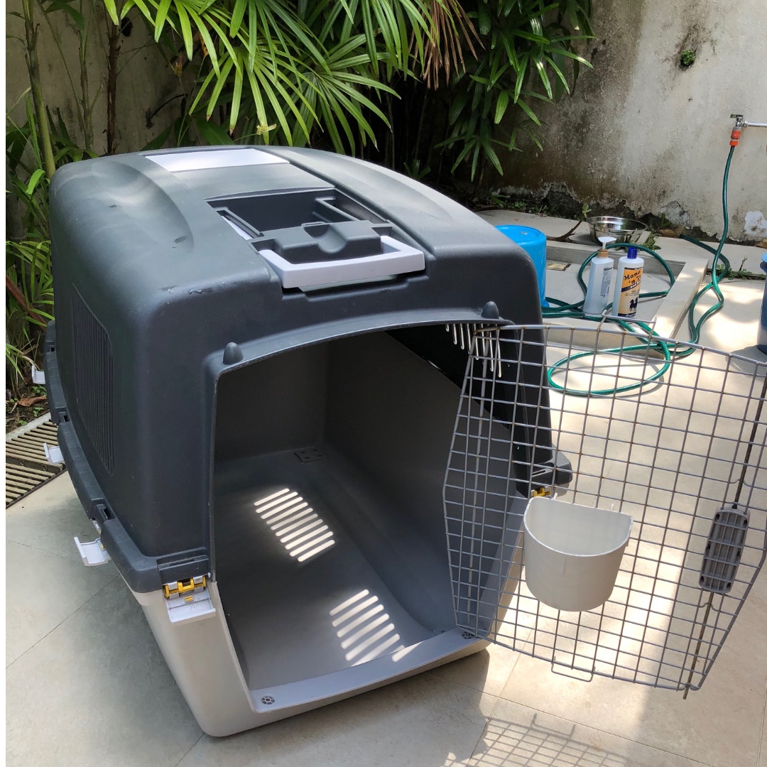 XL Dog Travel Crate, Pet Supplies, Homes & Other Pet Accessories on