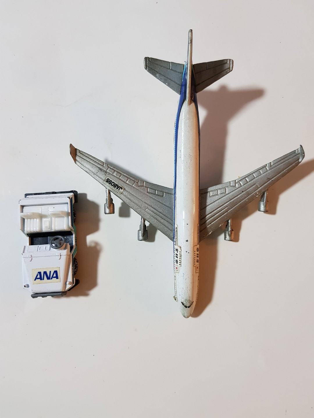 HM2 - ANA metal plane & car, Hobbies & Toys, Memorabilia 