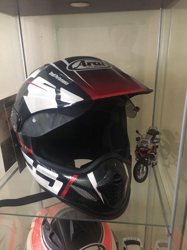 ARAI Detour Candy red helmet. Size 59-60cm (Category: Motorcycle Apparel) located in Singapore. Submitted by raiallenwinks (Listing ID 182716163, Image 1). Description: Helmet in mint condition. 9/10. Used only for a few times. .