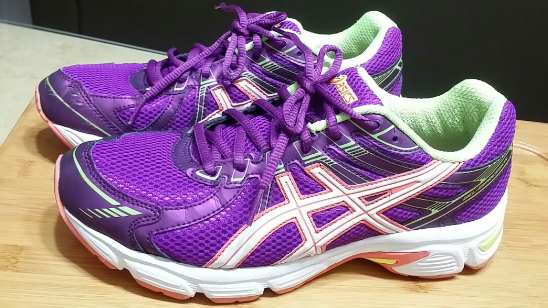 Asics Running Shoes, Women's Fashion, Footwear, Sneakers on Carousell