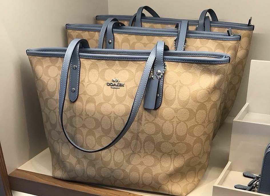 Coach signature best sale city zip tote