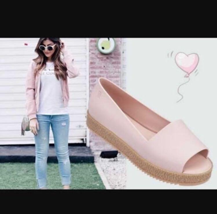 Puzzle sandals online