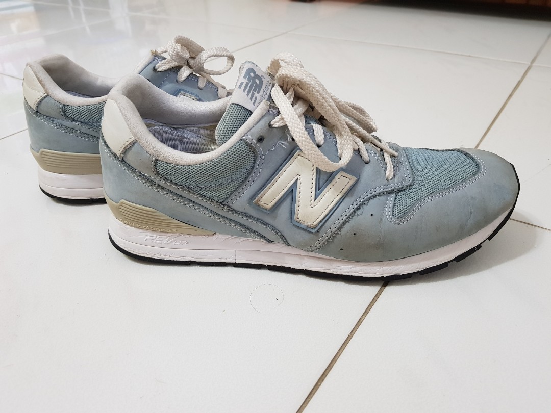 new balance 996 light blue