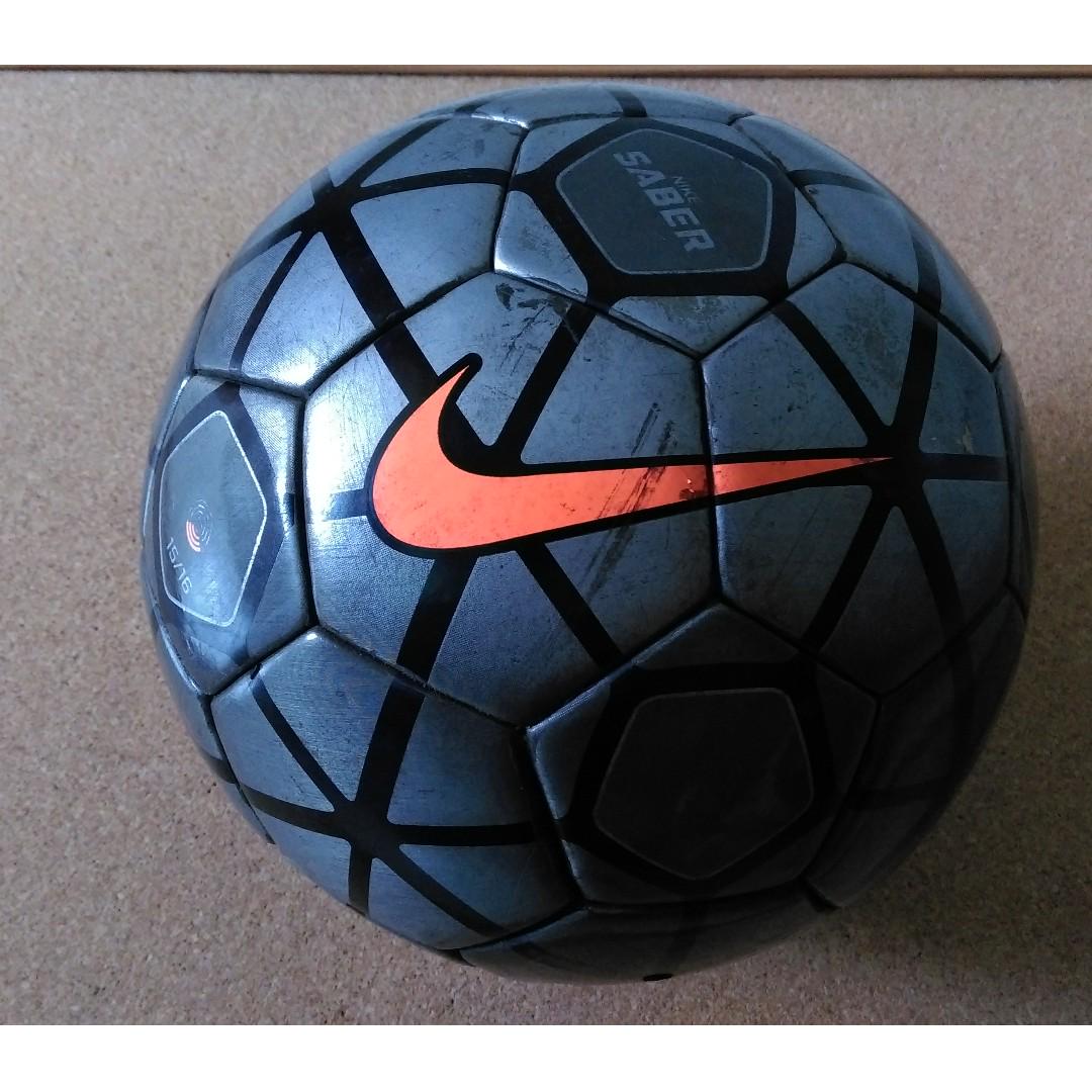 Nike saber hot sale soccer ball