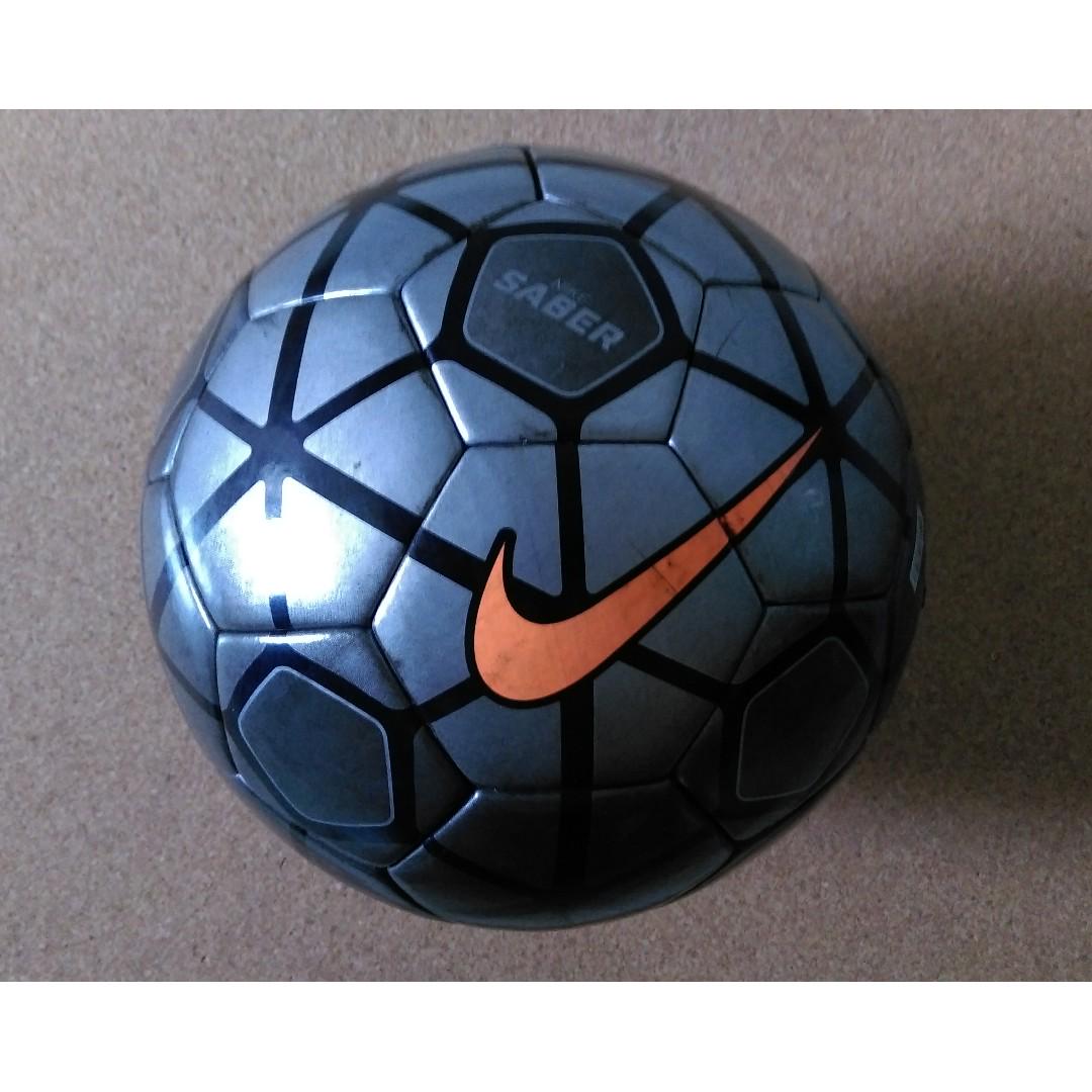 Nike saber outlet soccer ball