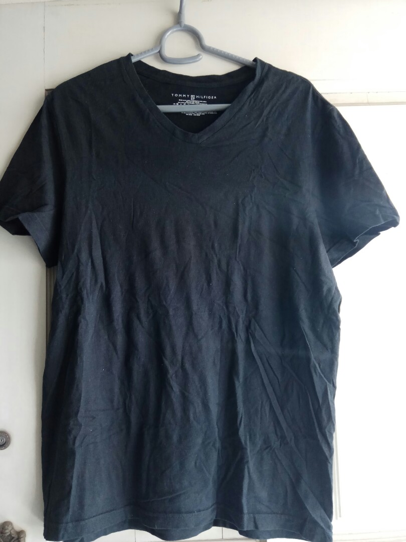 tommy hilfiger plain black t shirt