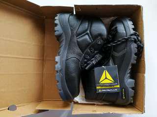 SALE UNUSED Delta Plus Safety Shoes