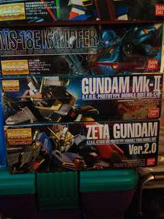 3x Gundam MG kits