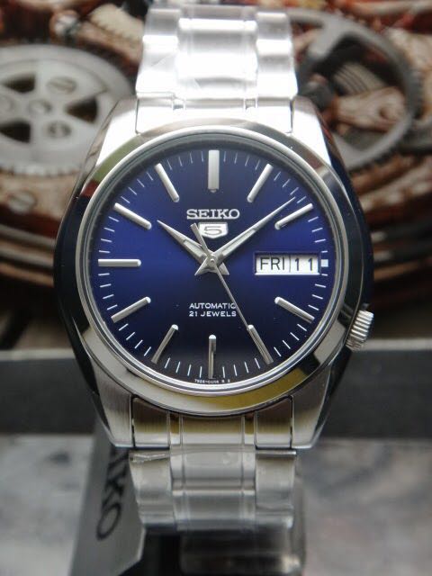 BNIB Seiko SNKL43 the SNKL23 with as sunburst blue dial Men s