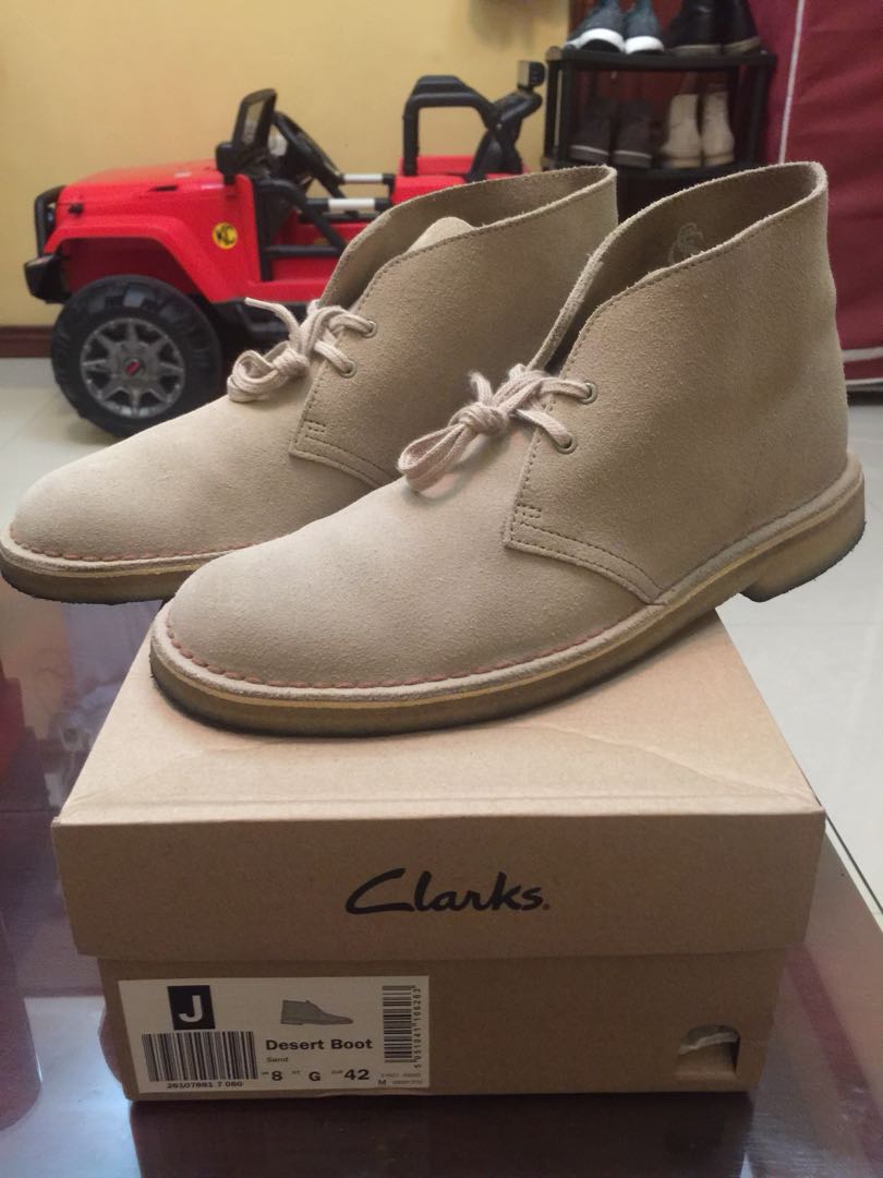 clarks desert boot 42