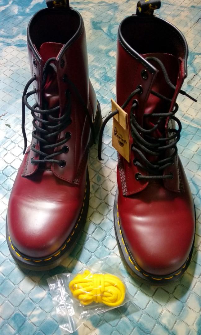 dr martens 1460 mens cherry red