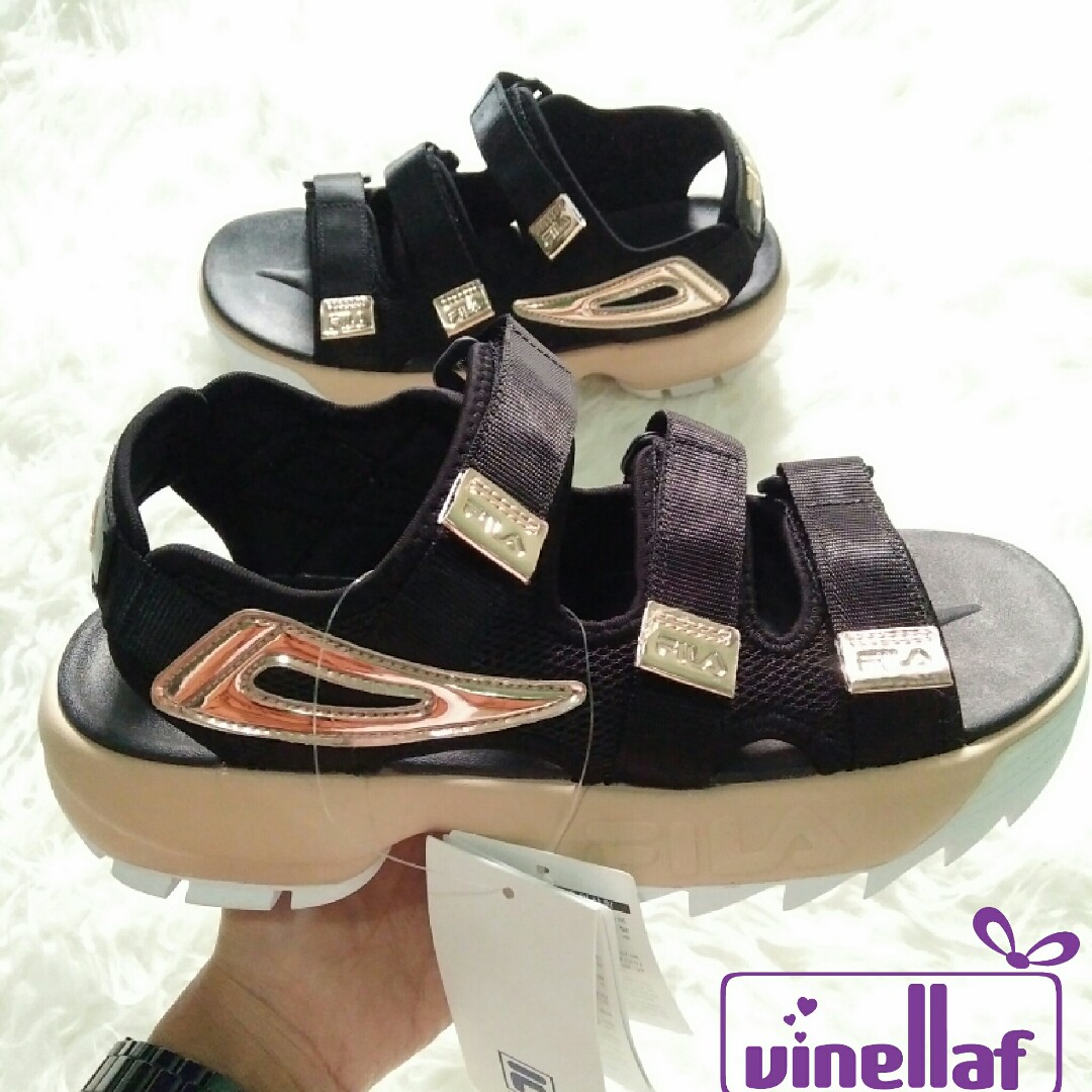 harga sandal fila disruptor