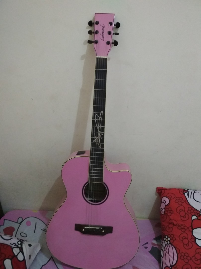Gambar Gitar Warna Pink Gambar Putih Gambar Gitar Warna Pink Gambar Putih