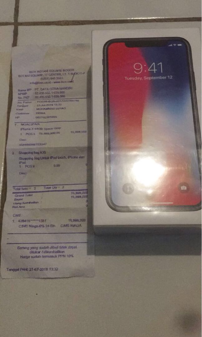 Iphone X 64gb Masih Baru Segel Resmi Ibox Telepon Seluler Tablet Iphone Iphone X Series Di Carousell