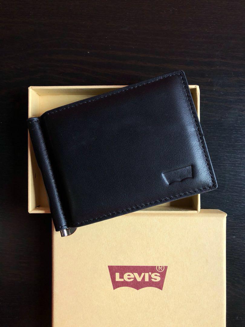 Levi S Men Wallet Men S Fashion Bags Wallets Wallets On Carousell